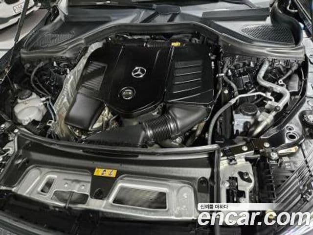 Mercedes-Benz GLC-Class 2023 — Фото 17/19