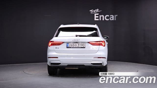 Audi Q3 2020 — ფოტო 4/20