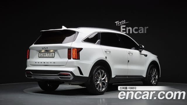 Kia Sorento 2021 — фото 1 из 20