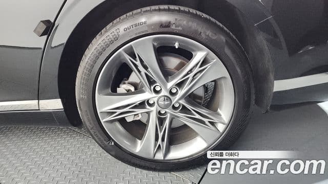 Genesis G90 2022 — Photo 2/34