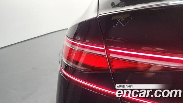 Genesis G90 2022 — Photo 10/34