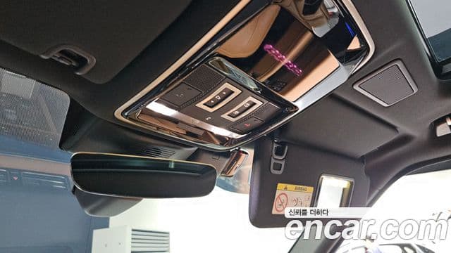 Land Rover Range Rover 2021 — Photo 23/37