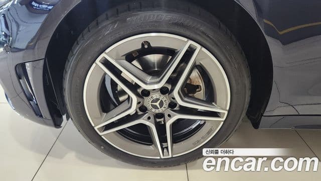 Mercedes-Benz C-Class 2021 — ფოტო 4/20