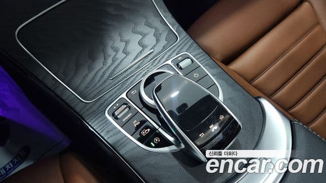 Mercedes-Benz C-Class 2021 — ფოტო 15/20