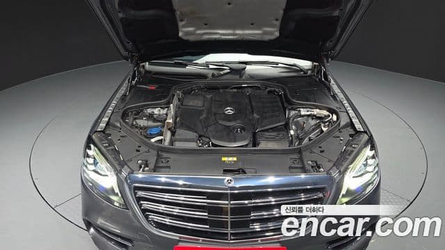 Mercedes-Benz S-Class 2020 — ფოტო 6/20