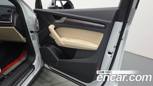 Audi Q5 2022 — ფოტო 6/34
