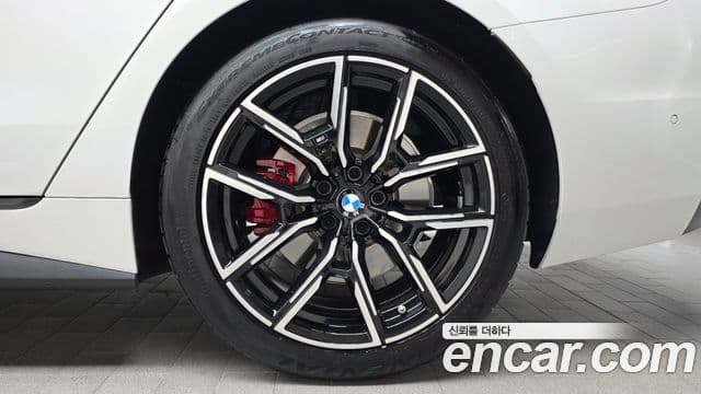 BMW 4 Series 2025 — Photo 14/35