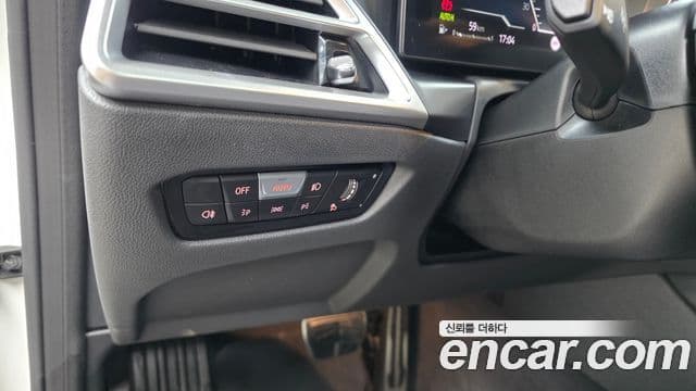 BMW 4 Series 2025 — Photo 22/35