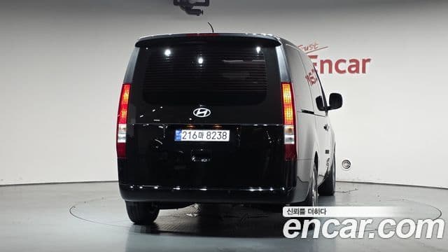 Hyundai Staria 2024 — ფოტო 4/20