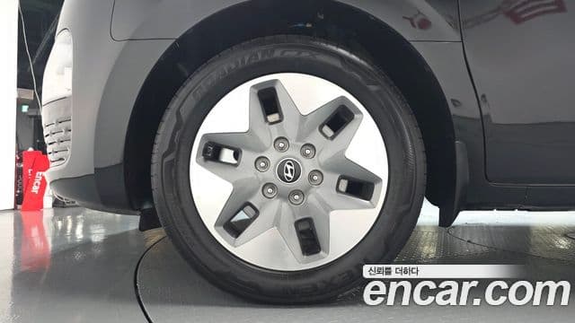 Hyundai Staria 2024 — ფოტო 5/20
