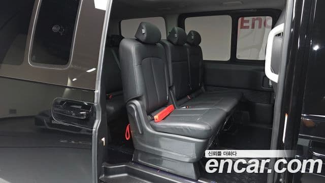 Hyundai Staria 2024 — ფოტო 11/20