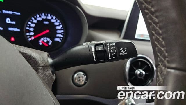 Kia Stinger 2019 — ფოტო 18/20