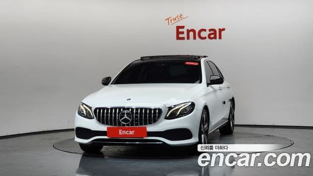 Mercedes-Benz E-Class 2018 — Фото 3/20