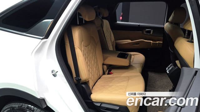 Kia Sorento 2023 — Фото 12/20