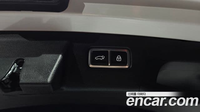 Kia Sorento 2023 — ფოტო 33/37