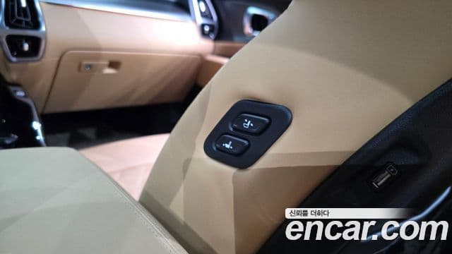 Kia Sorento 2023 — ფოტო 36/37