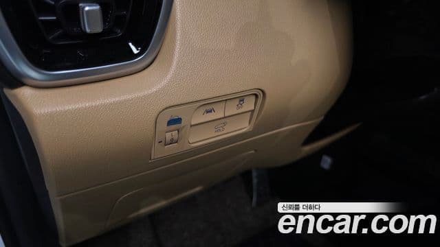Kia Sorento 2023 — ფოტო 32/37