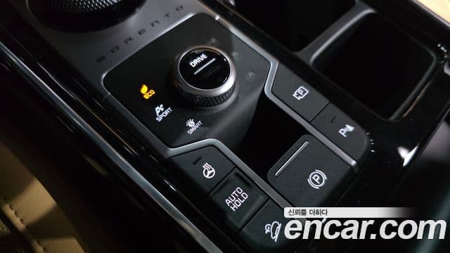 Kia Sorento 2023 — ფოტო 25/37