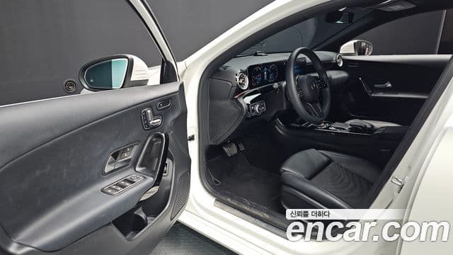 Mercedes-Benz A-Class 2020 — Şəkil 10/20