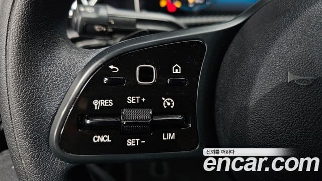 Mercedes-Benz A-Class 2020 — Şəkil 18/20