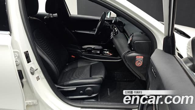 Mercedes-Benz A-Class 2020 — Photo 33/33