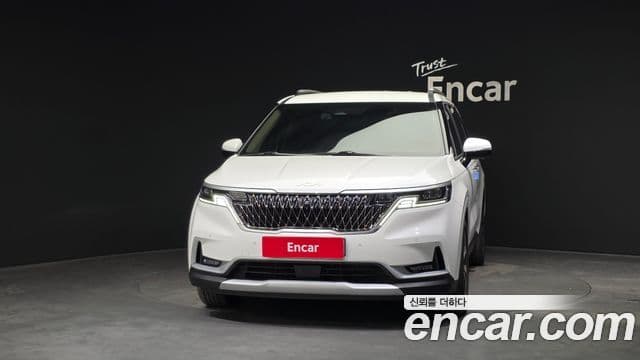 Kia Carnival 2023 — ფოტო 3/20