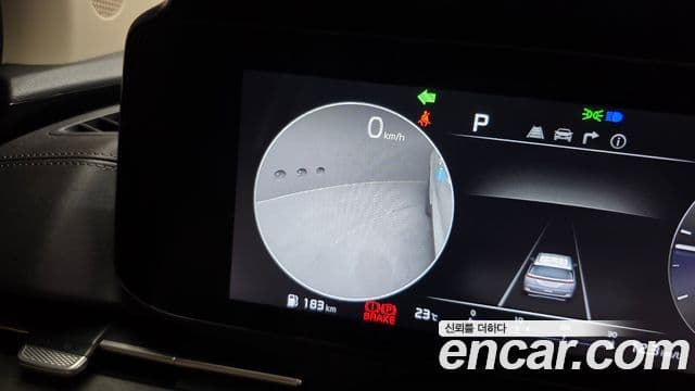 Kia Carnival 2023 — ფოტო 15/20