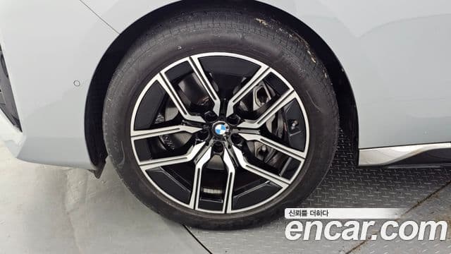 BMW 7 Series 2023 — Şəkil 5/20