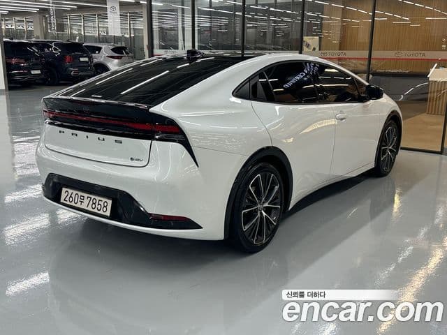 Toyota Prius 2025 — Şəkil 1/19