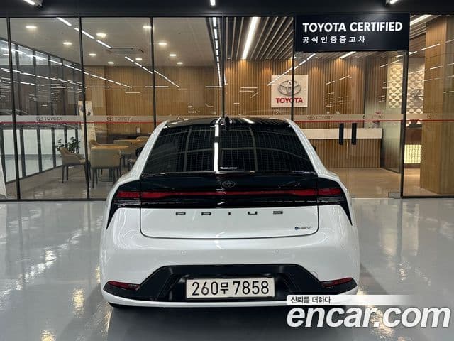 Toyota Prius 2025 — Şəkil 3/19