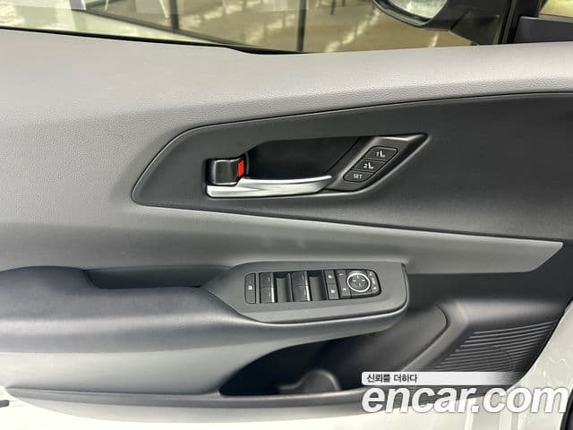 Toyota Prius 2025 — Şəkil 14/19