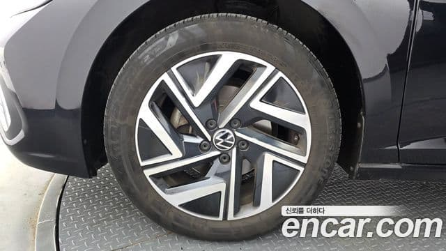 Volkswagen Jetta 2023 — Şəkil 4/20