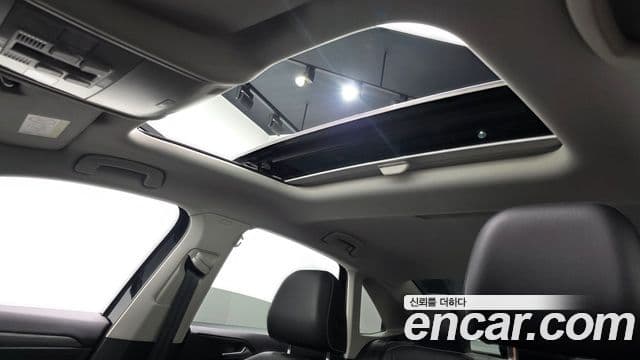 Volkswagen Jetta 2023 — Şəkil 19/20