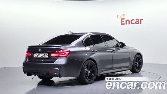 BMW 3 Series 2018 — фото 2 из 20