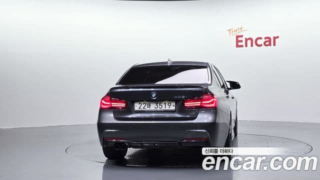 BMW 3 Series 2018 — фото 4 из 20