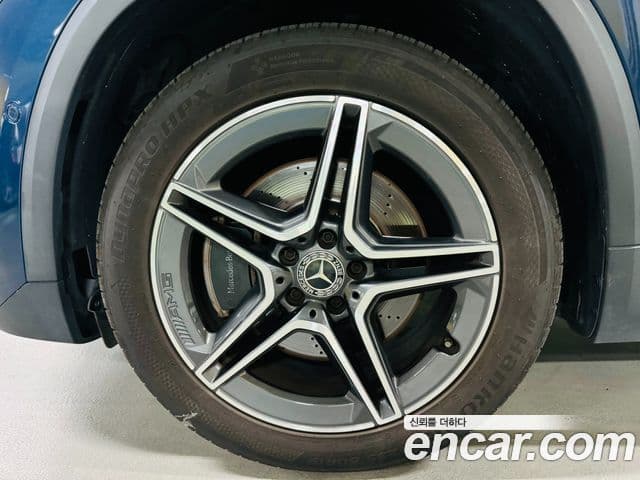 Mercedes-Benz GLA-Class 2020 — Şəkil 5/20