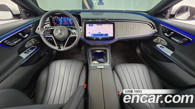 Mercedes-Benz E-Class 2025 — ფოტო 7/20