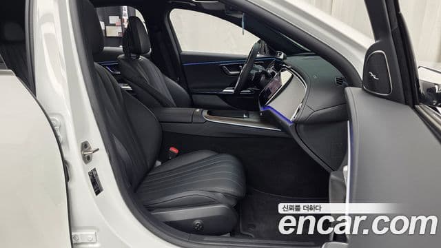 Mercedes-Benz E-Class 2025 — ფოტო 11/20