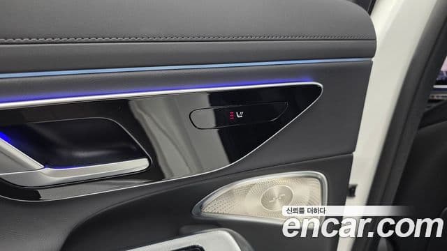 Mercedes-Benz E-Class 2025 — ფოტო 19/20