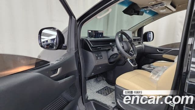 Hyundai Staria 2026 — фото 10 из 20