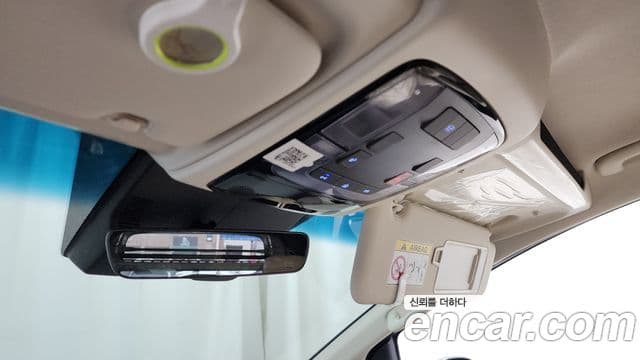 Hyundai Staria 2026 — фото 17 из 20