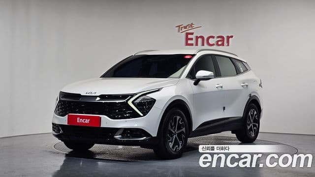 Kia Sportage 2022 — Фото 1/20
