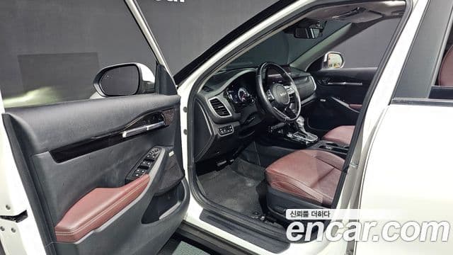 Kia Seltos 2022 — ფოტო 10/20
