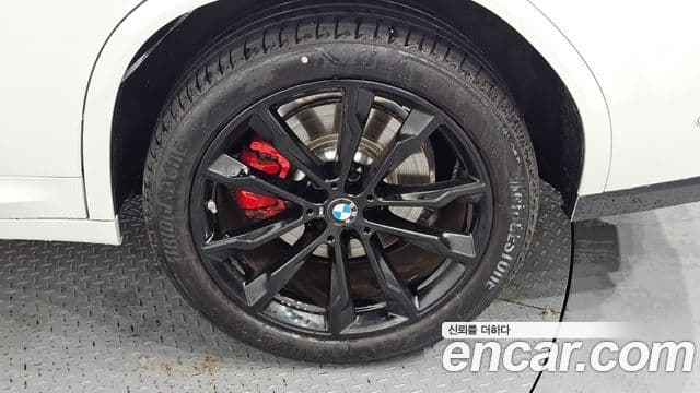 BMW X4 2025 — ფოტო 23/31