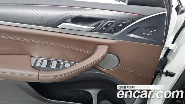 BMW X4 2025 — ფოტო 30/31