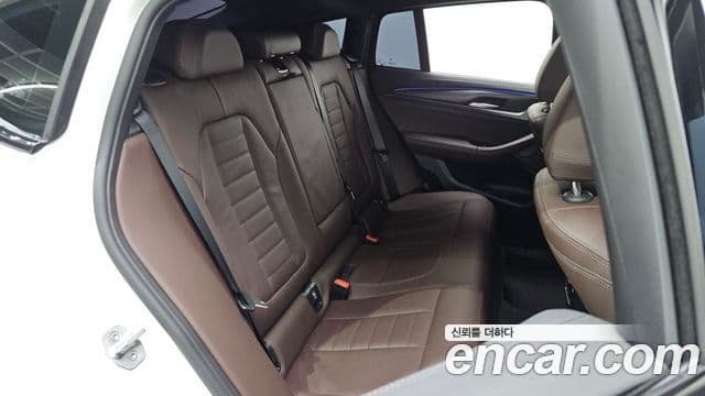 BMW X4 2025 — ფოტო 17/31