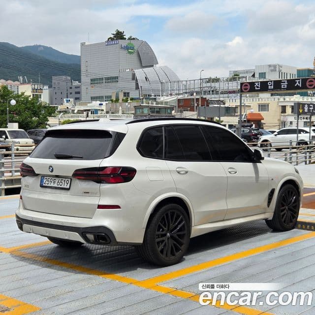 BMW X5 2026 — ფოტო 1/16