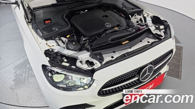 Mercedes-Benz E-Class 2021 — Фото 6/20