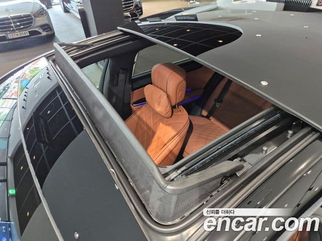 Mercedes-Benz S-Class 2025 — ფოტო 17/20