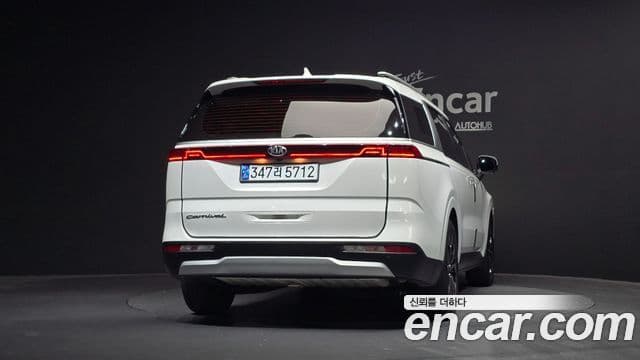 Kia Carnival 2021 — Фото 4/20